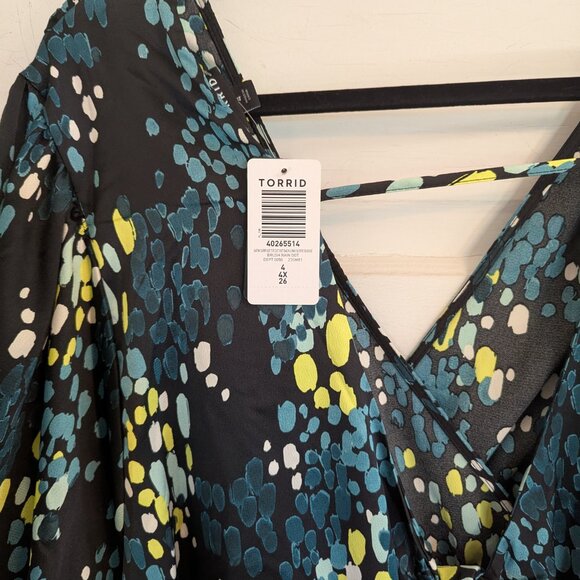 Torrid Satin Brushed Rain Dot Graphic Long Sleeve Top w/Cut-out Back - 4X/26 - Picture 9 of 11